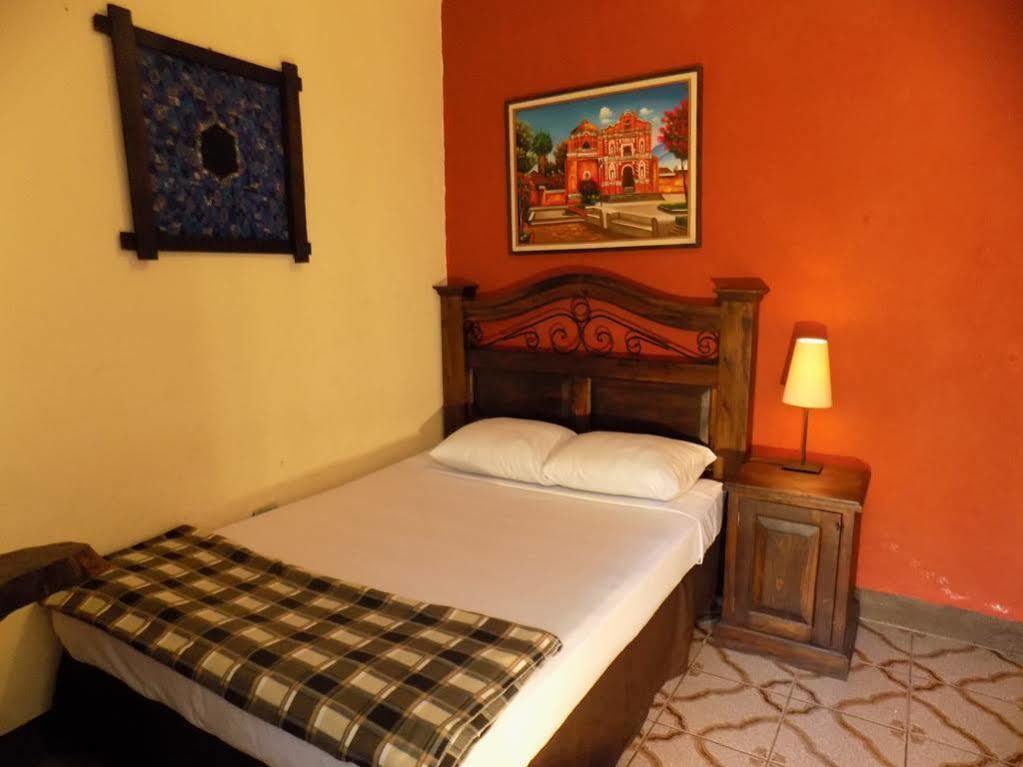 Posada De San Carlos La Calzada Antigua Kültér fotó