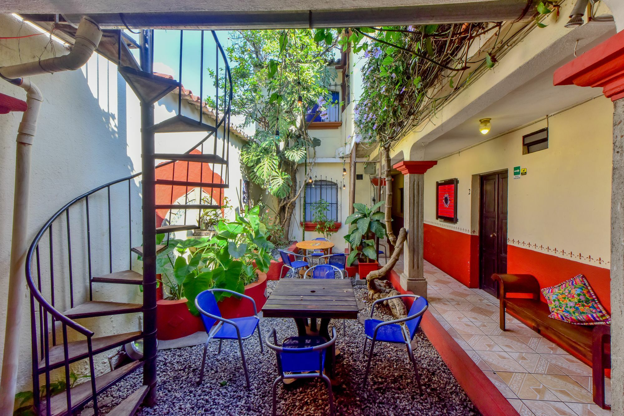 Posada De San Carlos La Calzada Antigua Kültér fotó